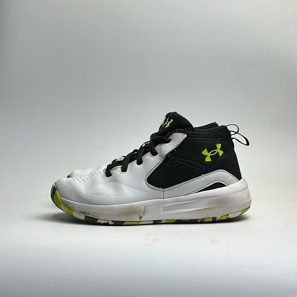 Under Armour Lockdown 5 Youth Basketball Shoes Sz 2Y PreOwned
